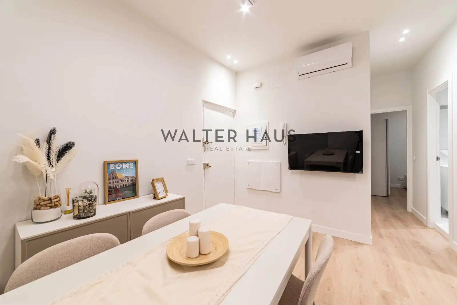 Flat for sale in Madrid  with Air Conditioner, Heating and Furnished