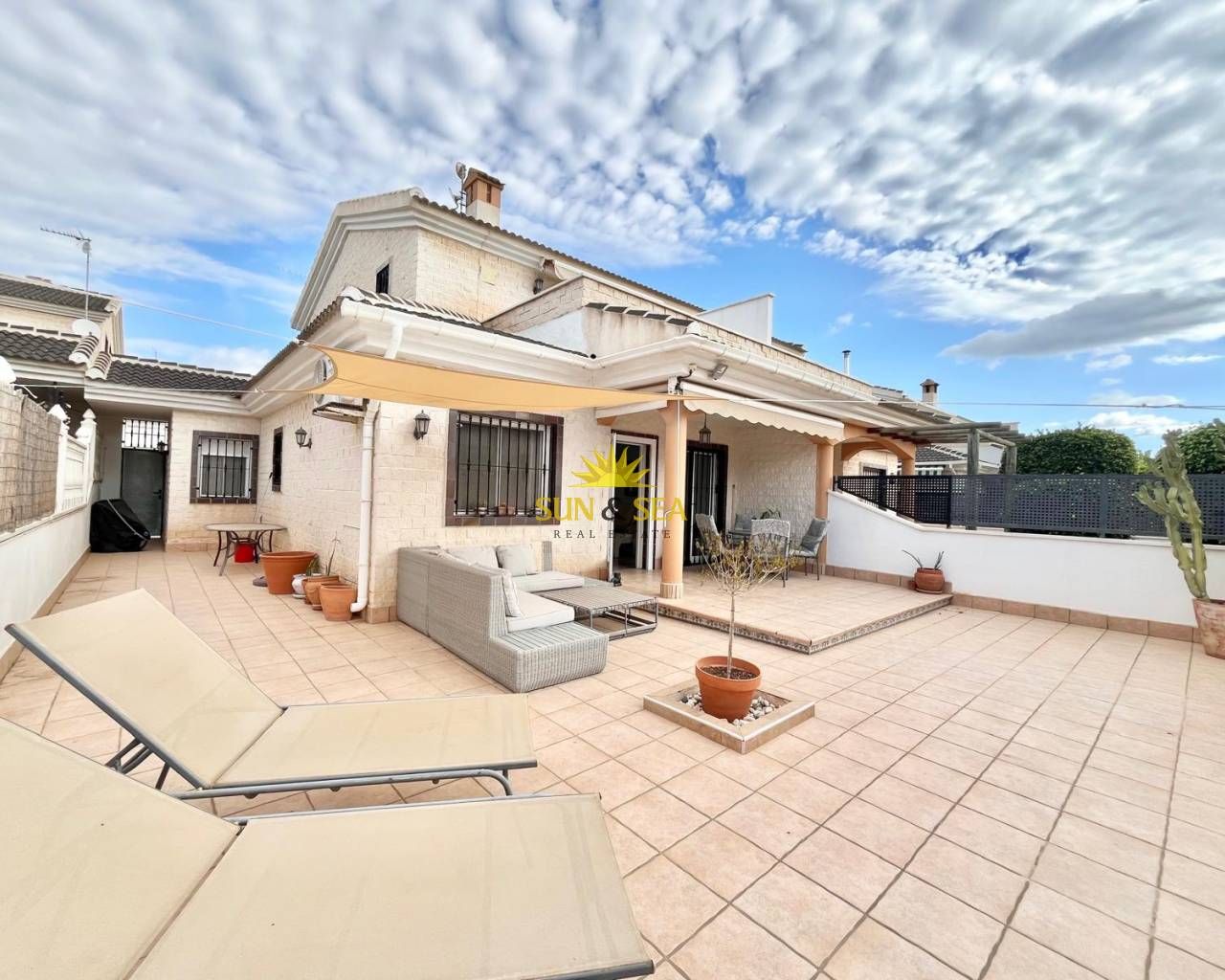 Exterior view of House or chalet to rent in Pilar de la Horadada  with Air Conditioner, Heating and Terrace