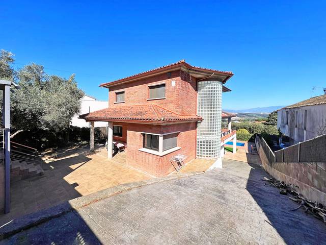 Casa-chalet en Venta en Vallromanes
