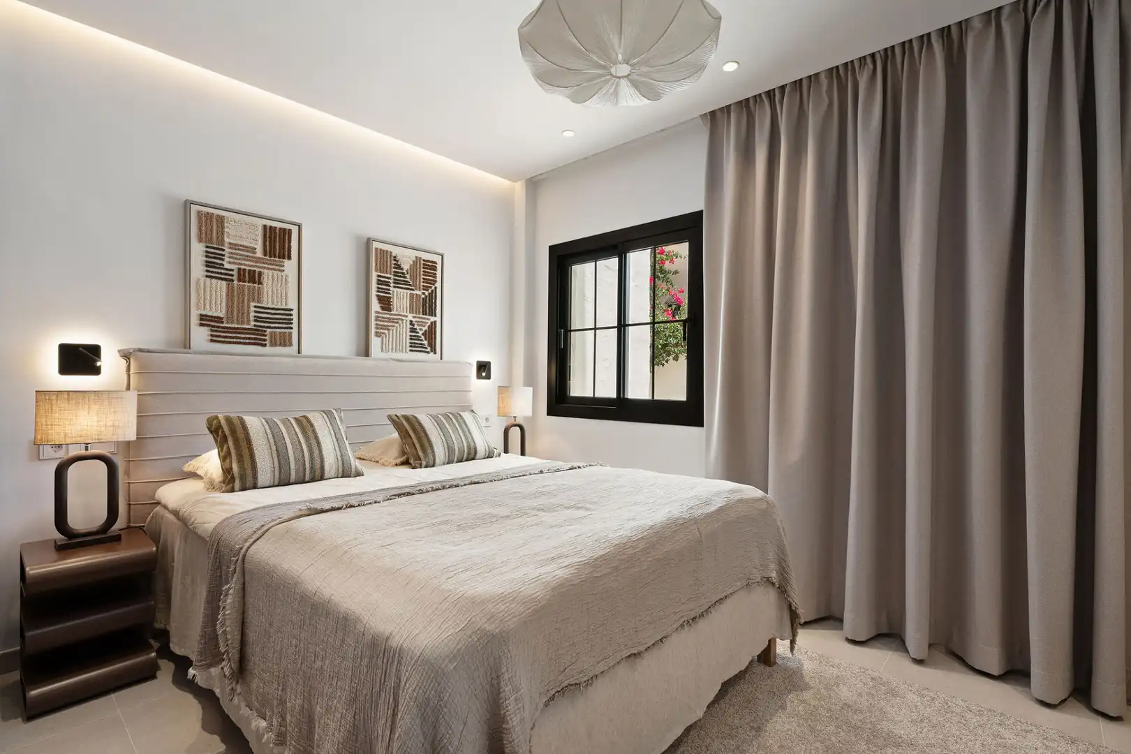 Habitación de Apartamento en venta en Marbella con Aire acondicionado, Terraza y Piscina