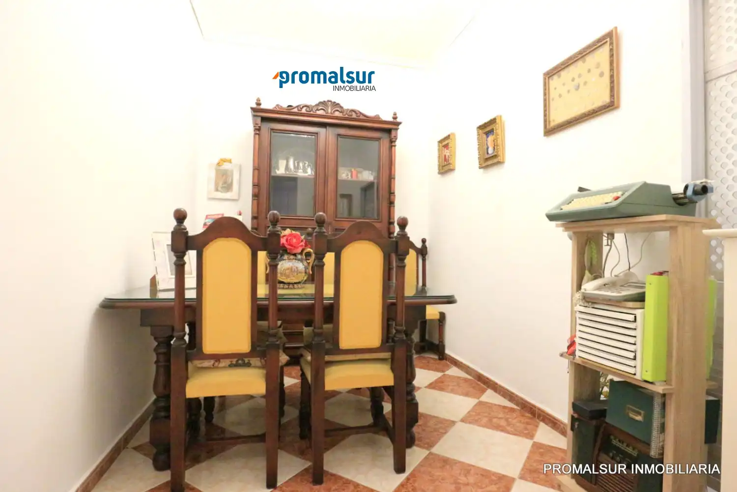 Comedor de Piso en venta en Puente Genil con Aire acondicionado