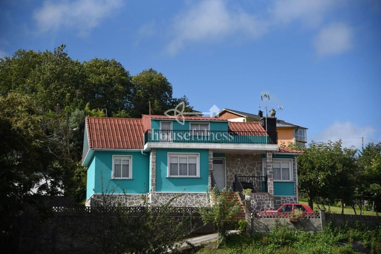 Vista exterior de Casa o xalet en venda en Ferrol amb Calefacció, Jardí privat i Terrassa