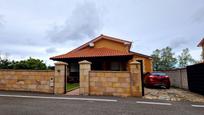 Vista exterior de Casa o xalet en venda en Santillana del Mar amb Calefacció, Terrassa i Traster