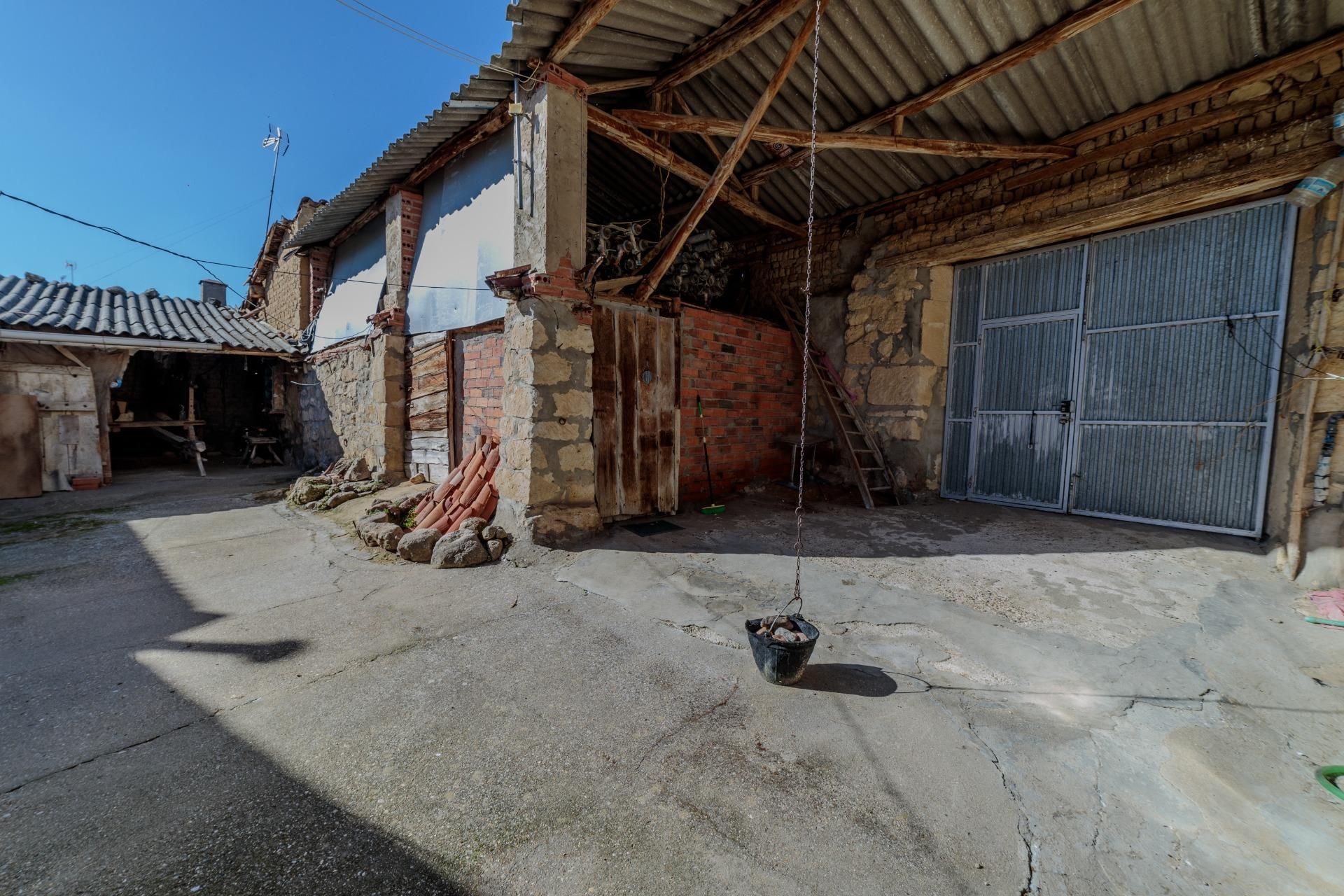 Exterior view of House or chalet for sale in Fuentespreadas