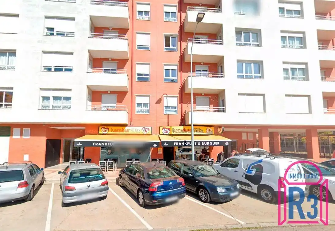 Local comercial en venda a San Mamés - La Palomera
