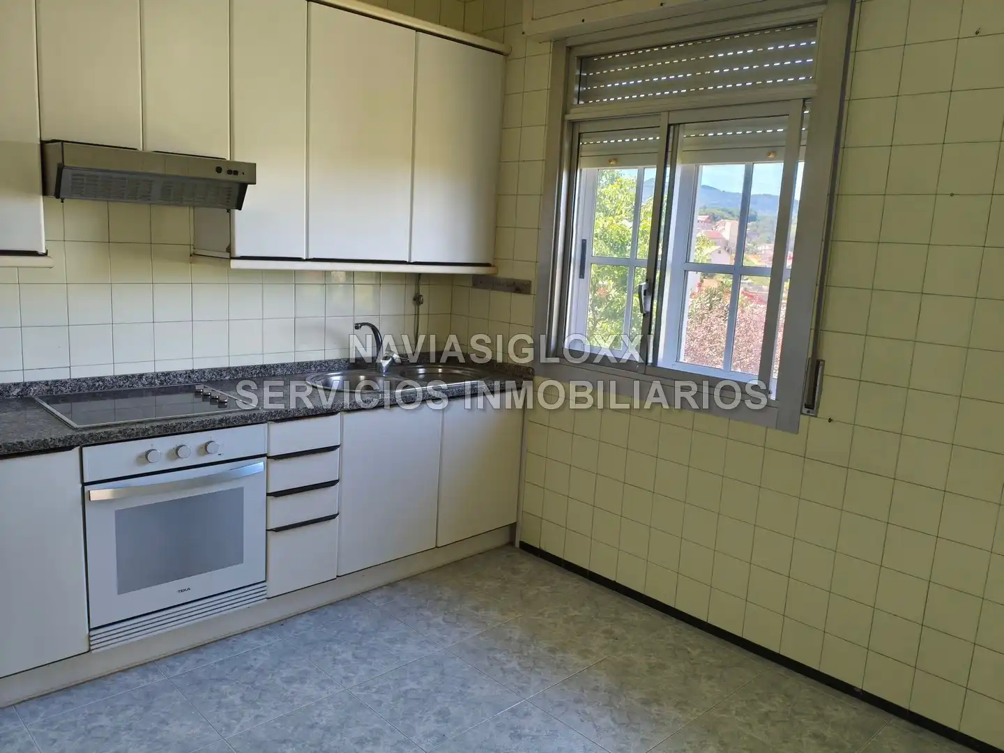 Kitchen of Houses for sale in Vigo   with Heating, Private garden and Washing machine