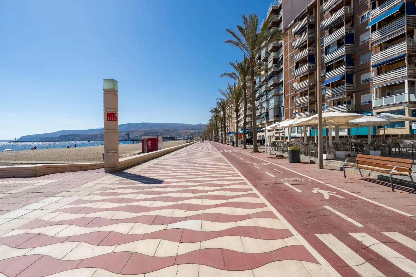Vista exterior de Piso en venta en Almería