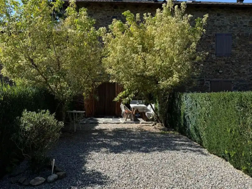 Terraced house with garden for sale in Carrer d'Osseja 2, imagen 3