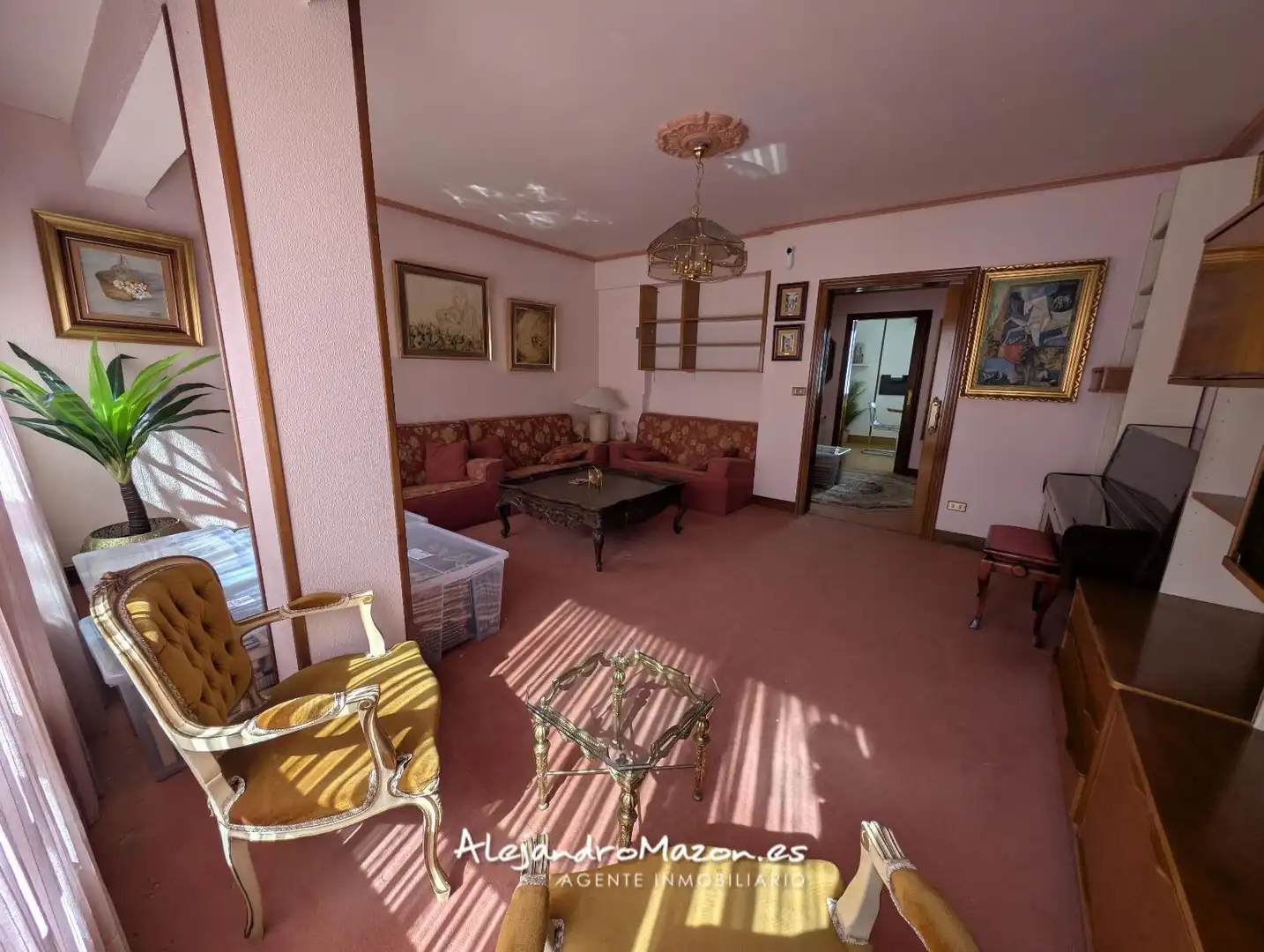 Sala d'estar de Pis en venda en Castro-Urdiales amb Calefacció, Parquet i Terrassa