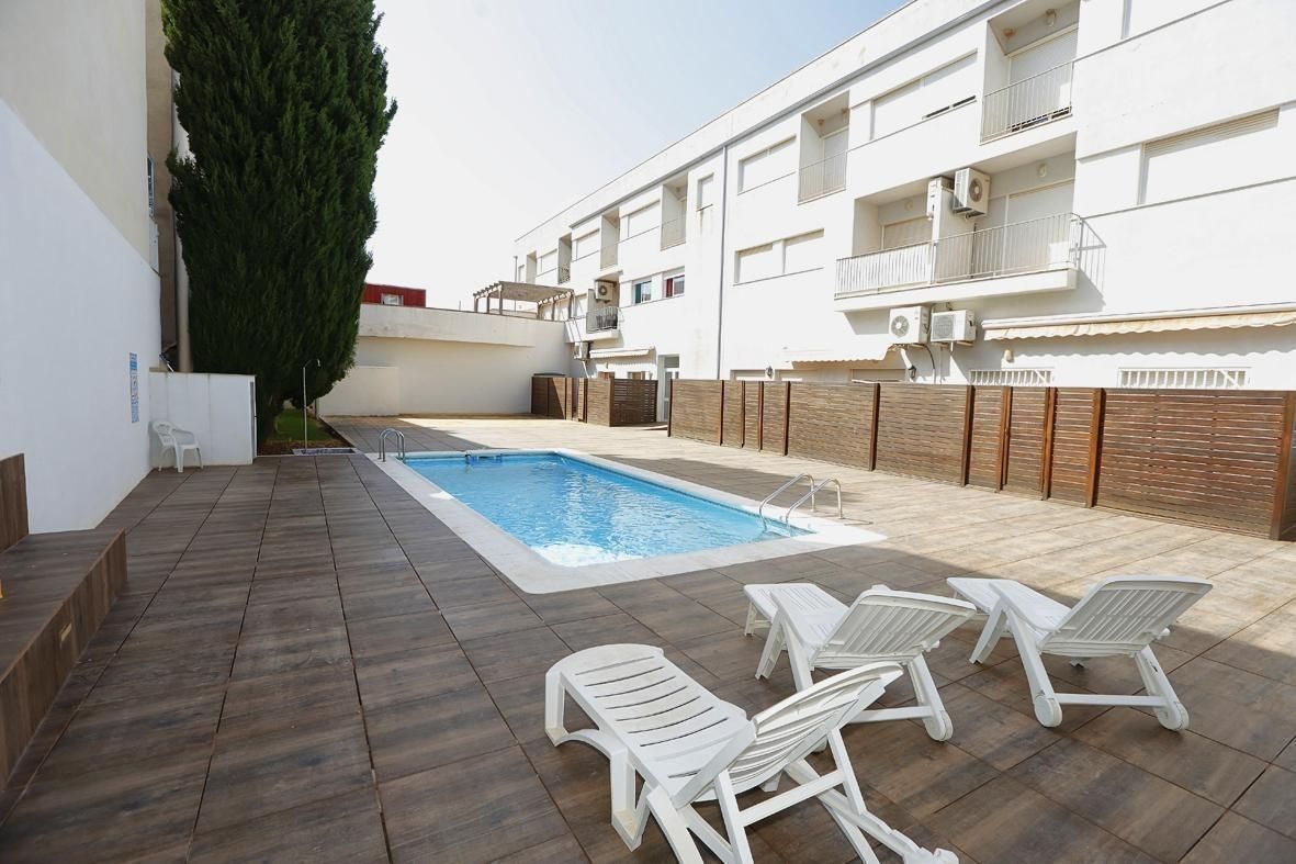 Piscina de Planta baixa en venda en Alcanar amb Aire condicionat, Balcó i Piscina comunitària