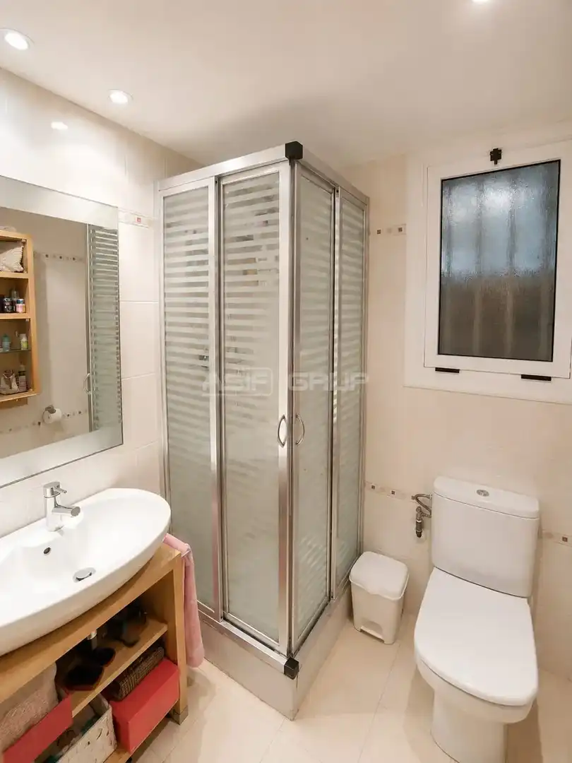 Badezimmer von Wohnung zum Verkauf in Polinyà, Barcelona
