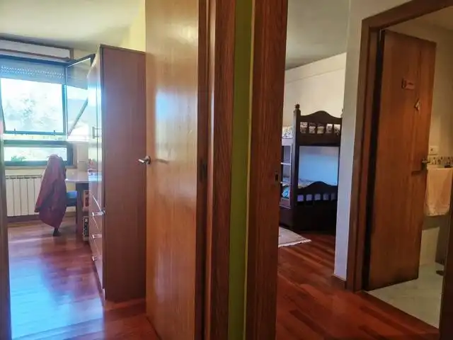 Habitación de Dúplex en venta en Teo con Calefacción, Parquet y Terraza