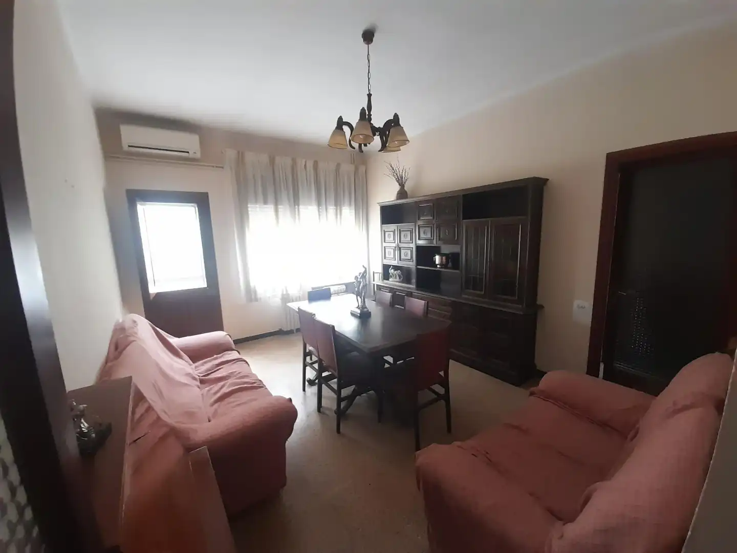 Sala d'estar de Casa o xalet en venda en Sabadell amb Aire condicionat, Jardí privat i Terrassa