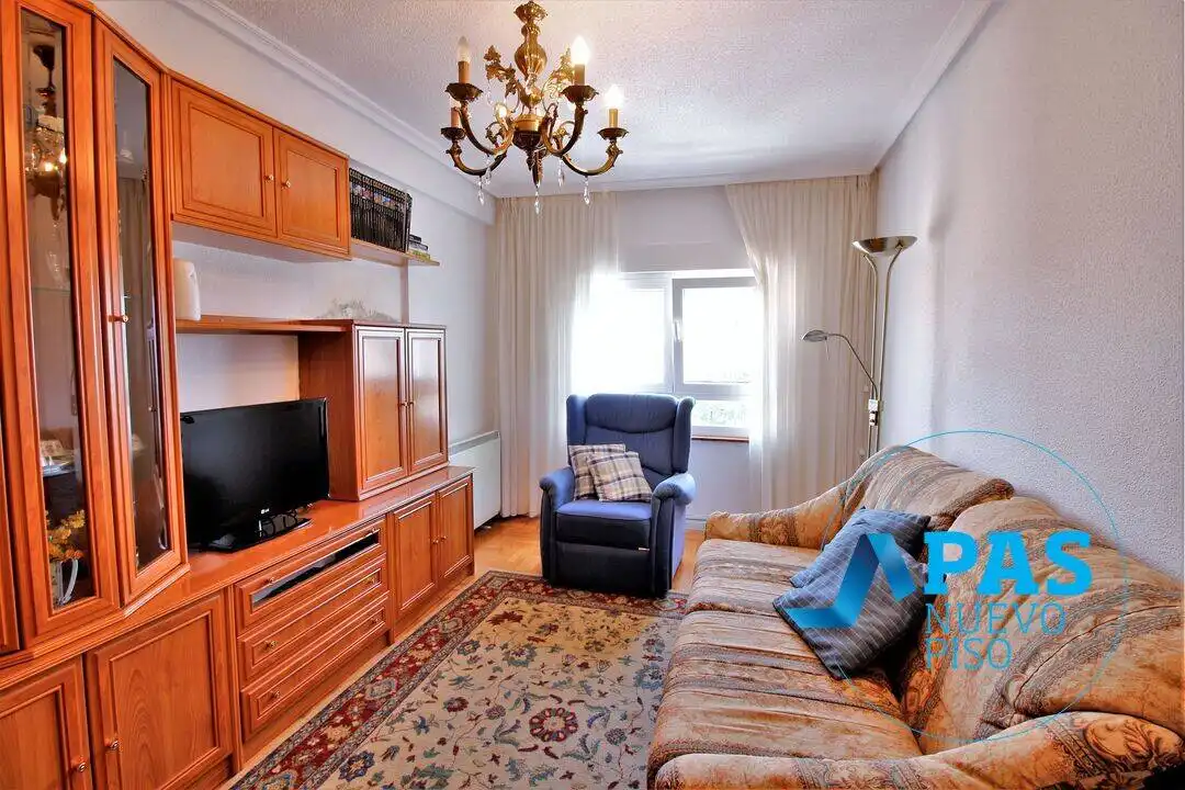 Sala de estar de Piso en venta en Santander con Calefacción