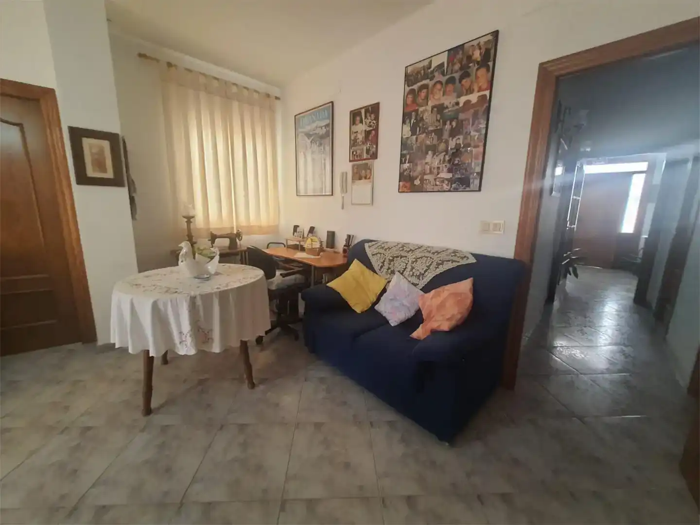 Sala d'estar de Casa adosada en venda en Cádiar amb Piscina, Moblat i Forn