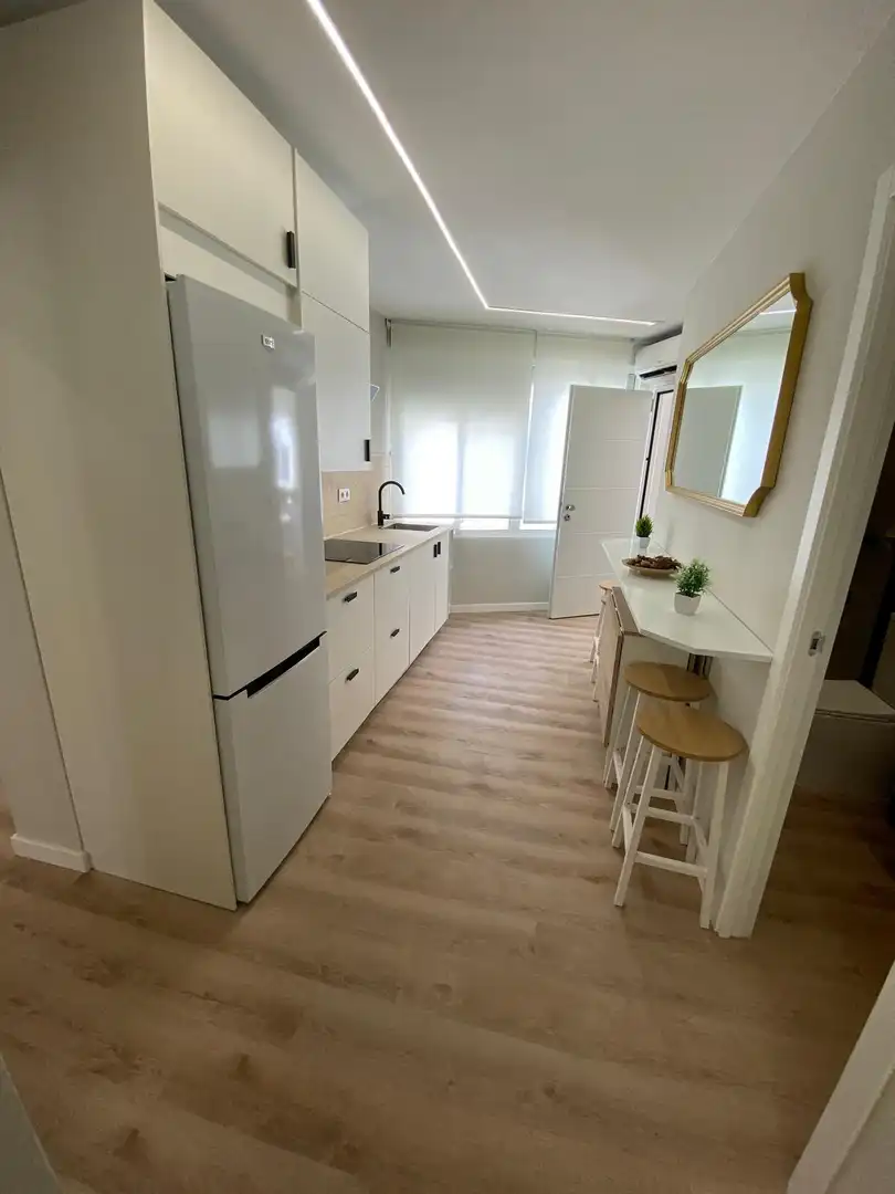 Flat for sale in Calle SIERRA DEL CASTAÑO, Tiro de Línea