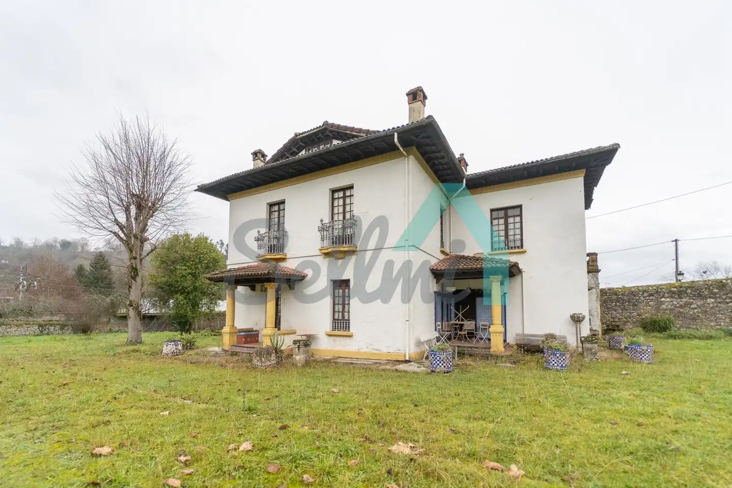 Vista exterior de Casa o xalet en venda en Piloña amb Jardí privat, Parquet i Terrassa