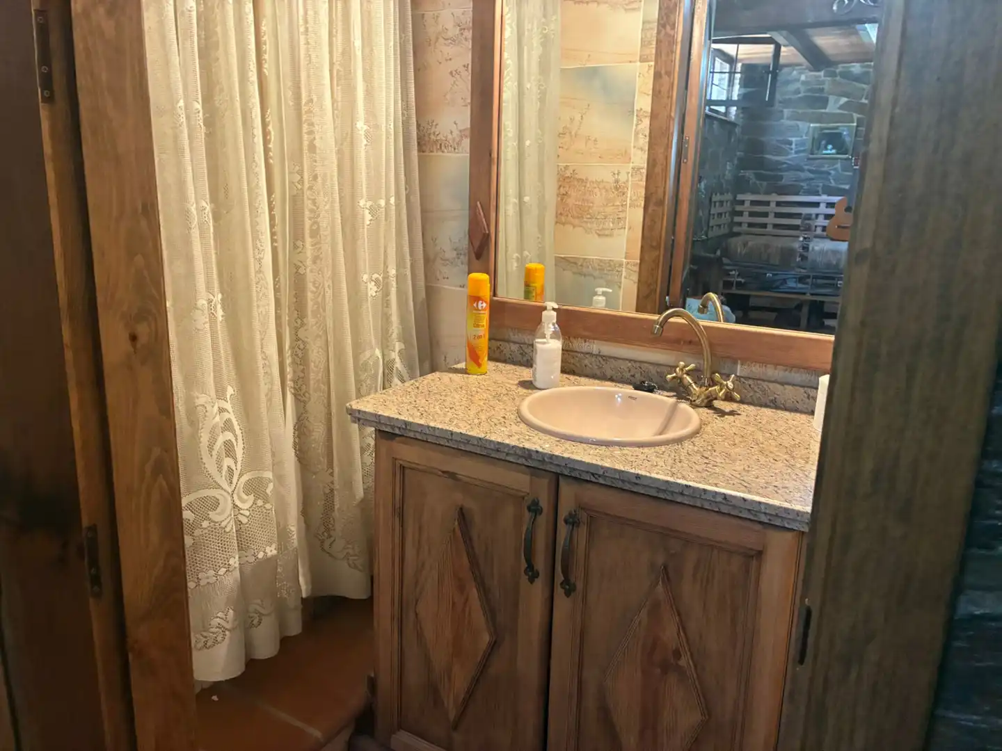 Baño de Finca rústica en venta en Cabezuela del Valle con Calefacción, Jardín privado y Terraza