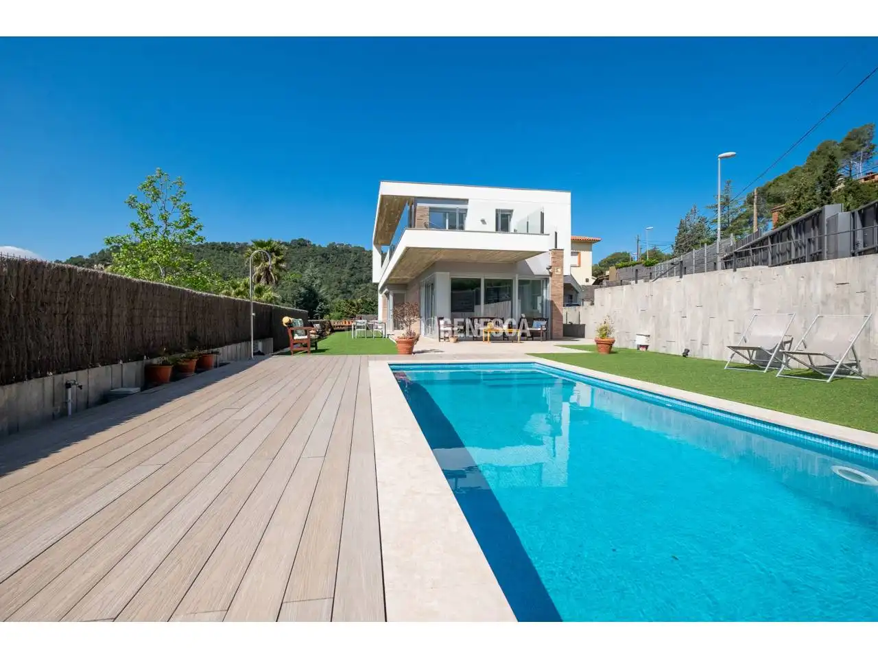 Piscina de Casa o xalet en venda en Matadepera amb Aire condicionat, Calefacció i Jardí privat