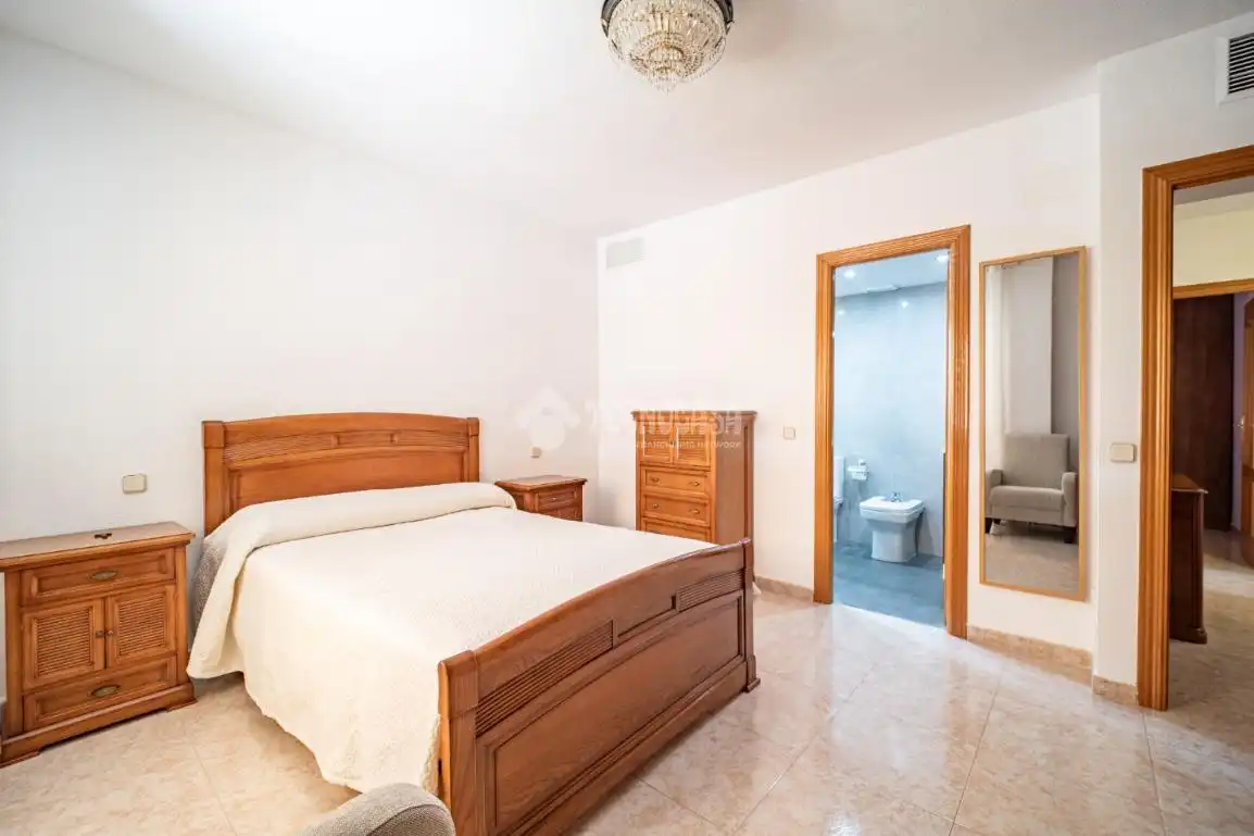 Habitación de Casa adosada en venta en Arganda del Rey con Aire acondicionado y Calefacción