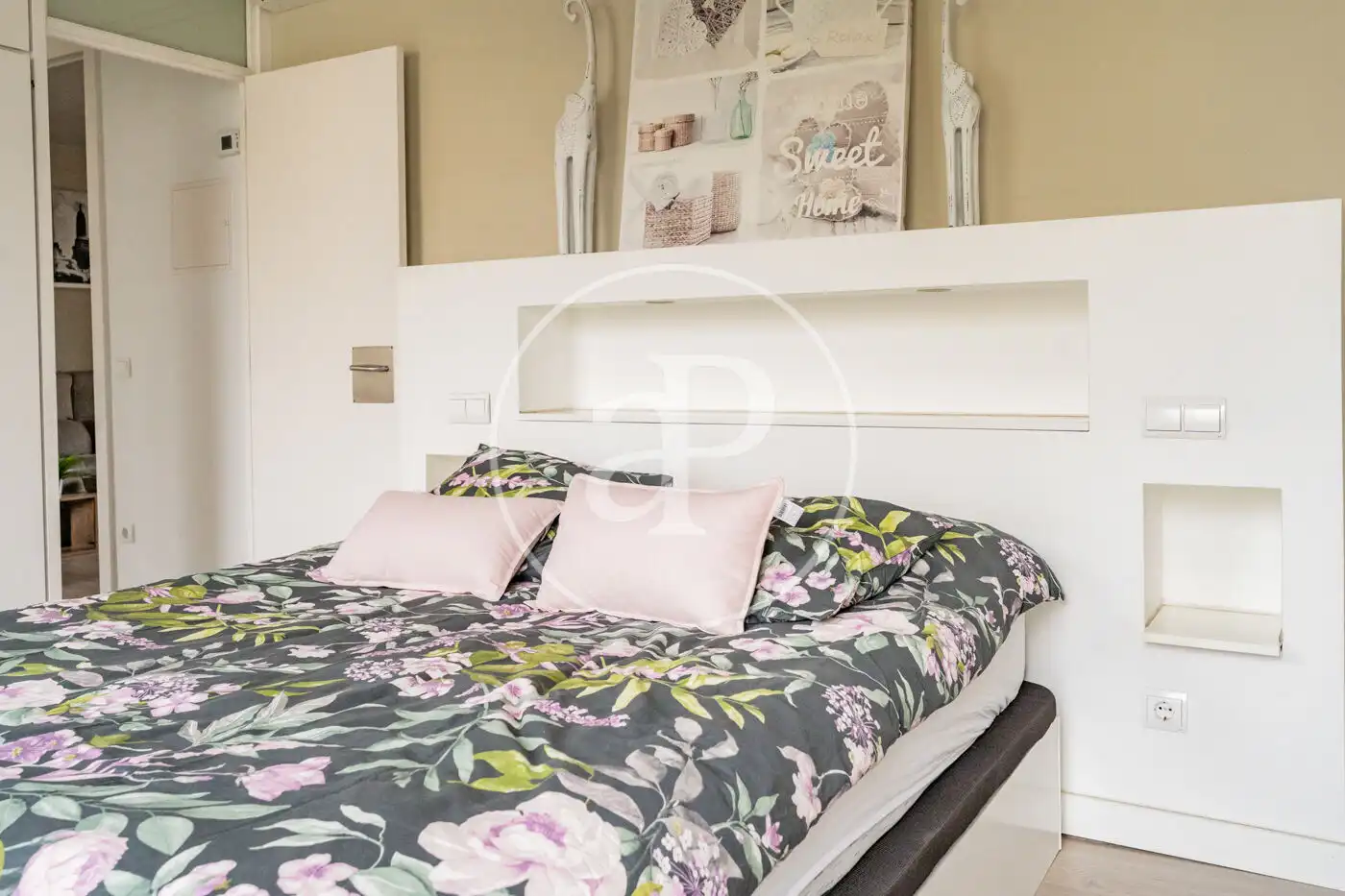 Bedroom of Flat for sale in Madrid  with Air Conditioner, Heating and Furnished