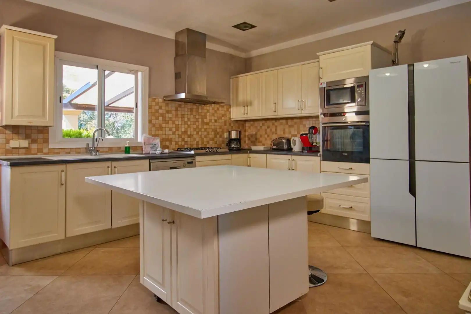 Cocina de Finca rústica en venta en Llucmajor con Aire acondicionado, Jardín privado y Terraza