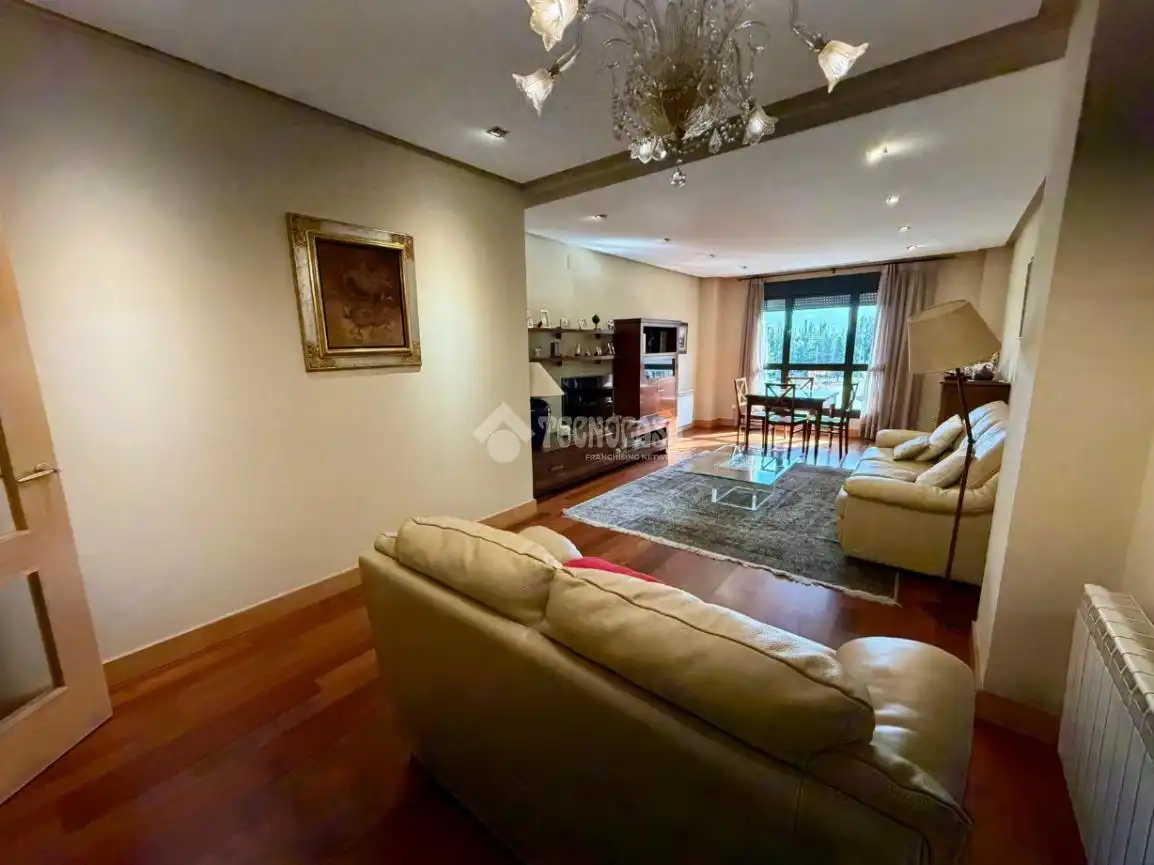 Wohnzimmer von Wohnung zum Verkauf in León Capital  mit Klimaanlage und Heizung