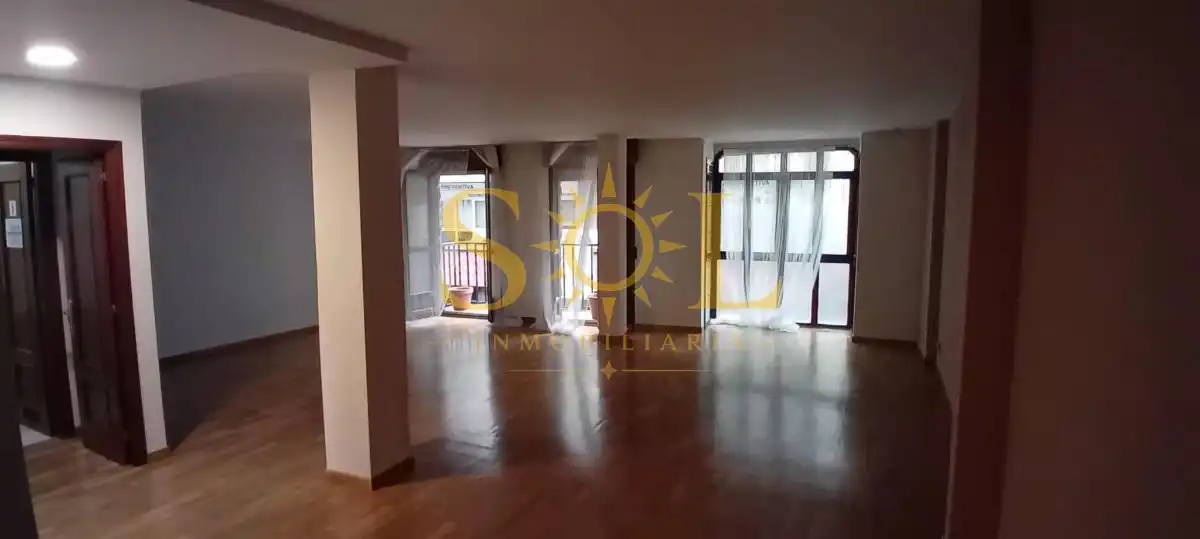 Office space with terrace for sale in Calle Covadonga, imagen 6