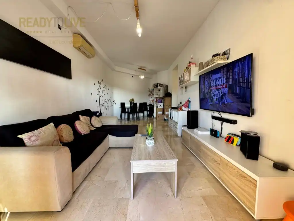 Living room of Flat for sale in Alcúdia  with Air Conditioner, Terrace and Furnished
