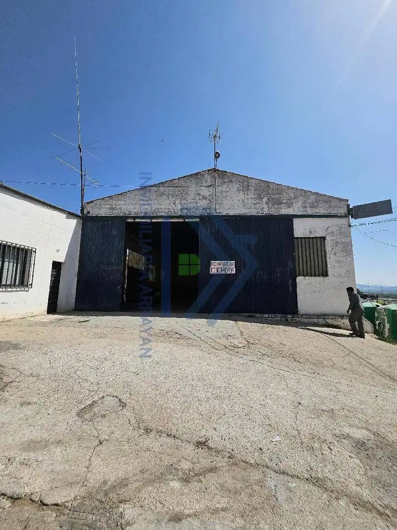 Industrial building for sale in Iznalloz, imagen 3