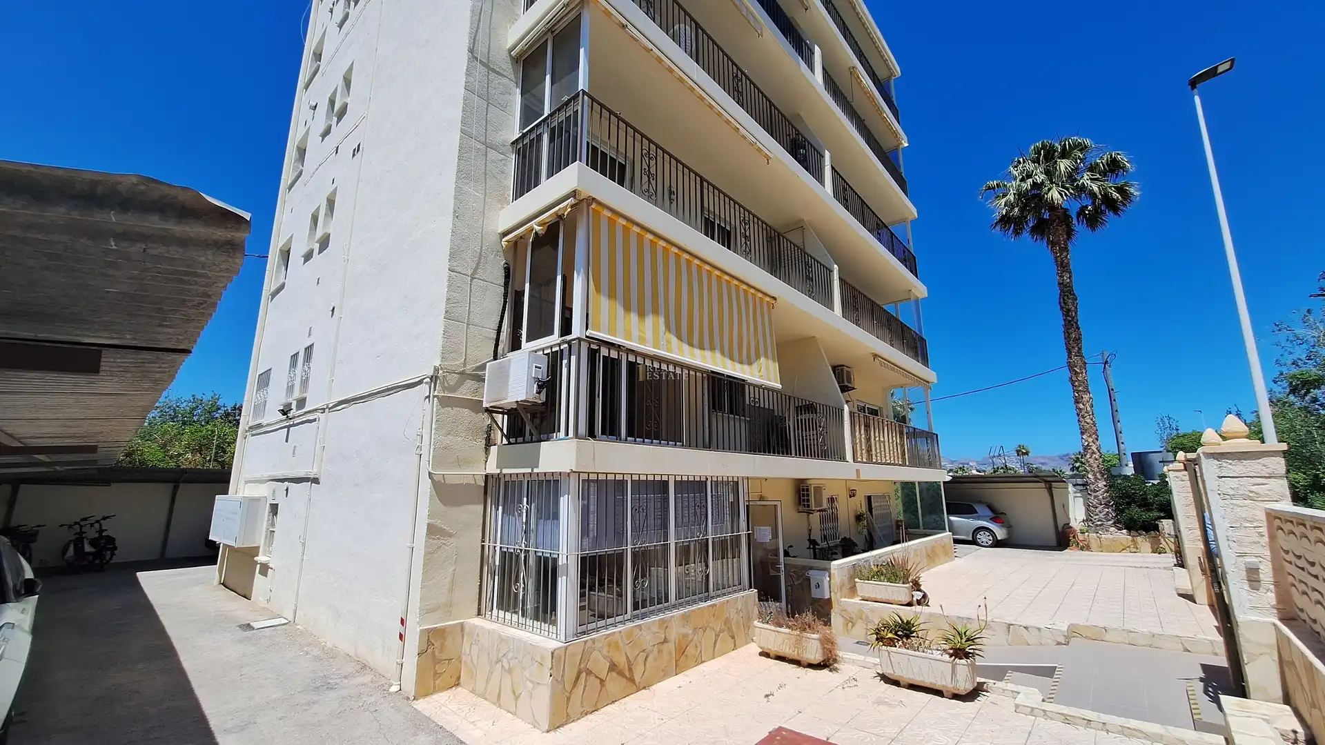 Exterior view of Flat for sale in L'Alfàs del Pi  with Air Conditioner, Terrace and Furnished