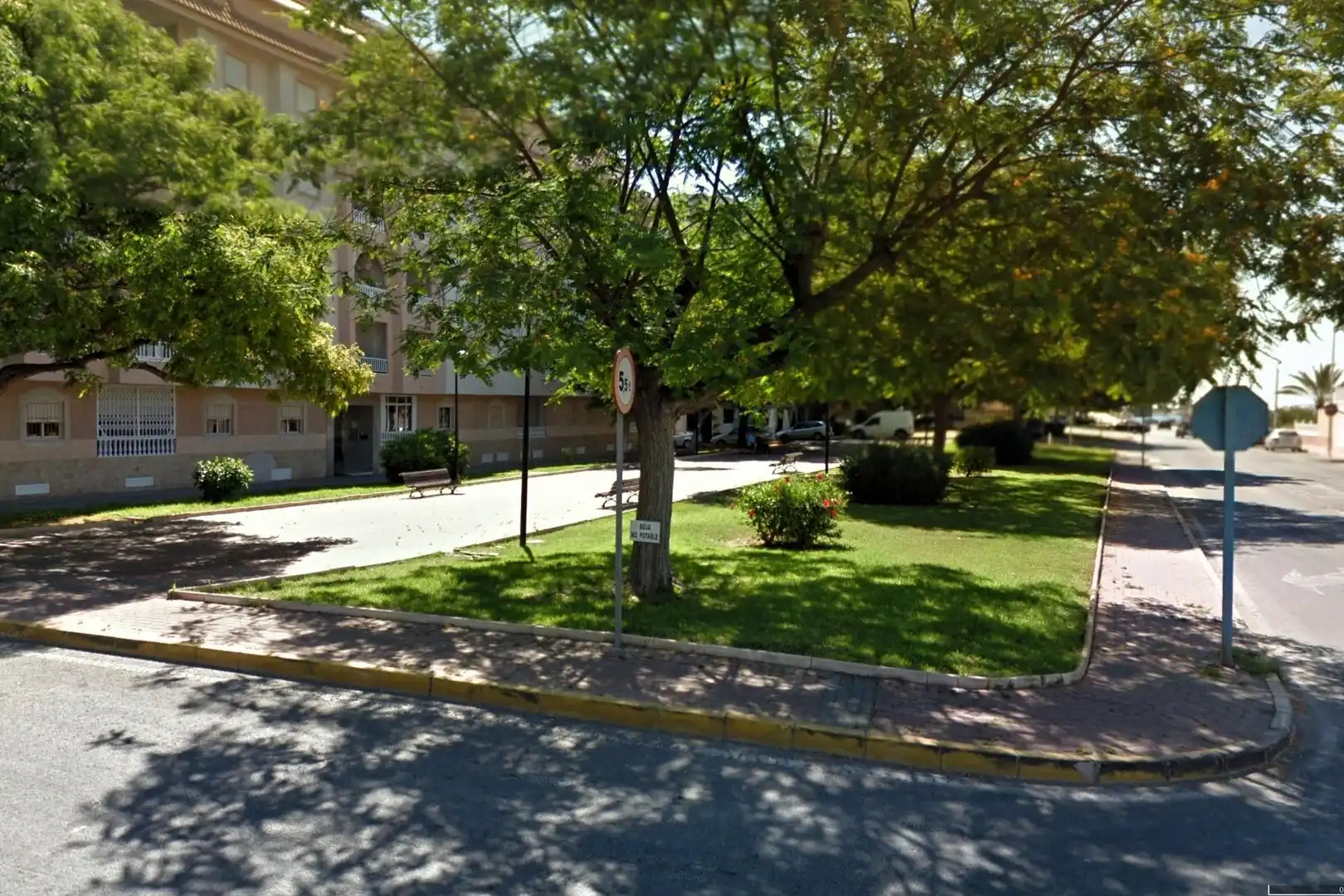 Apartamento con terraza en venta en Avenida Av. de Pinoso 12, imagen 35