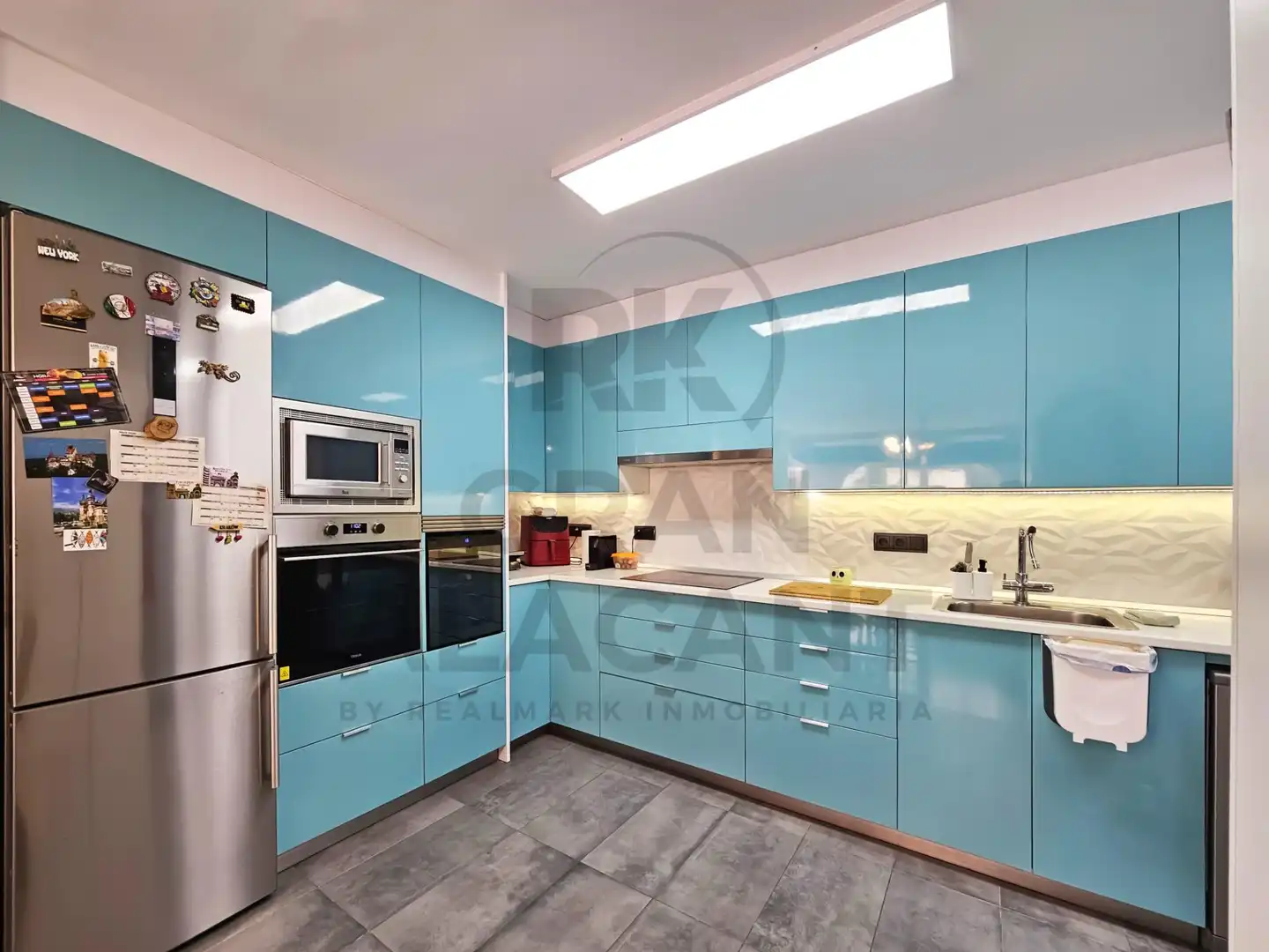 Cocina de Casa o chalet en venta en Santa Pola con Aire acondicionado, Calefacción y Jardín privado