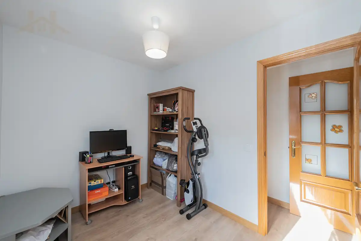 Bedroom of Flat for sale in Móstoles  with Air Conditioner and Heating