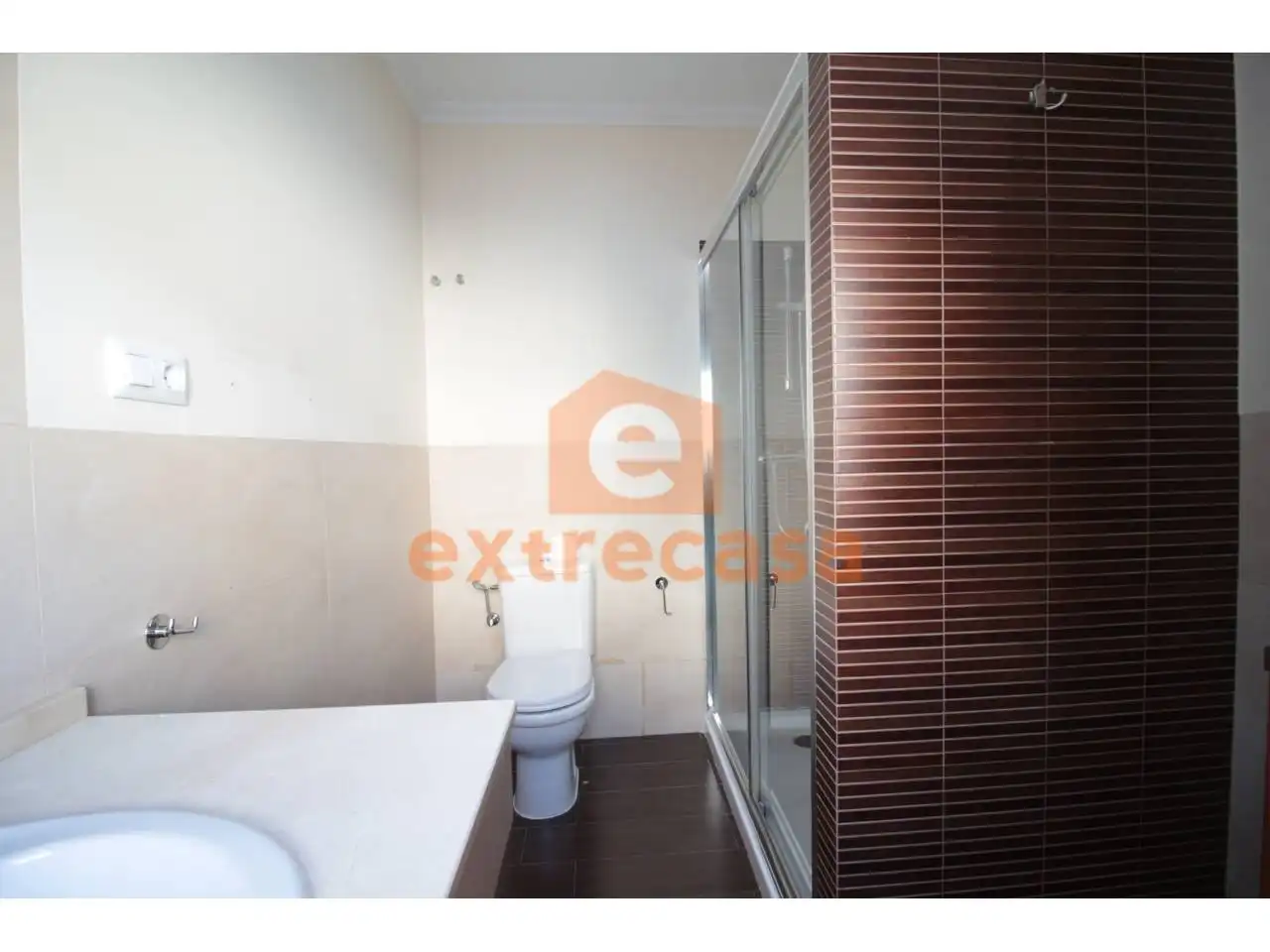 Badezimmer von Dachboden zum Verkauf in Badajoz mit Klimaanlage, Heizung und Terrasse