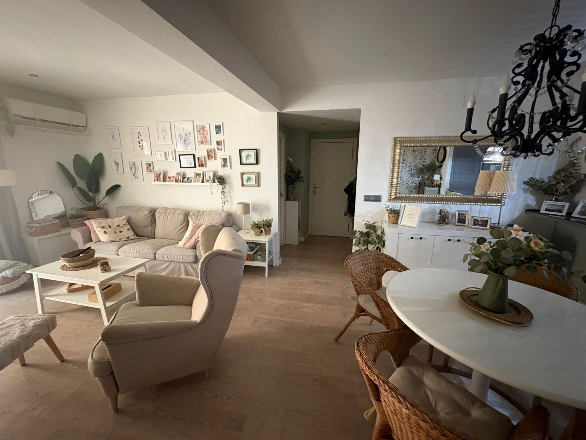Living room of Flat for sale in  Valencia Capital  with Air Conditioner and Terrace