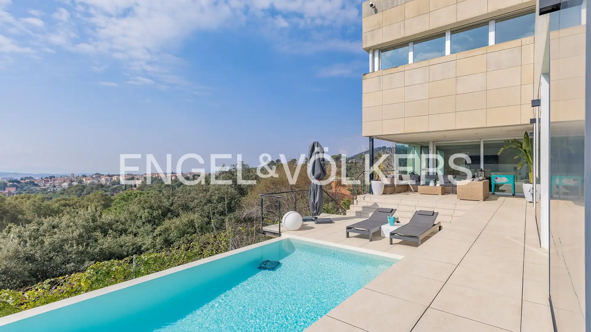 Vista exterior de Casa o chalet en venta en Matadepera con Aire acondicionado, Calefacción y Jardín privado