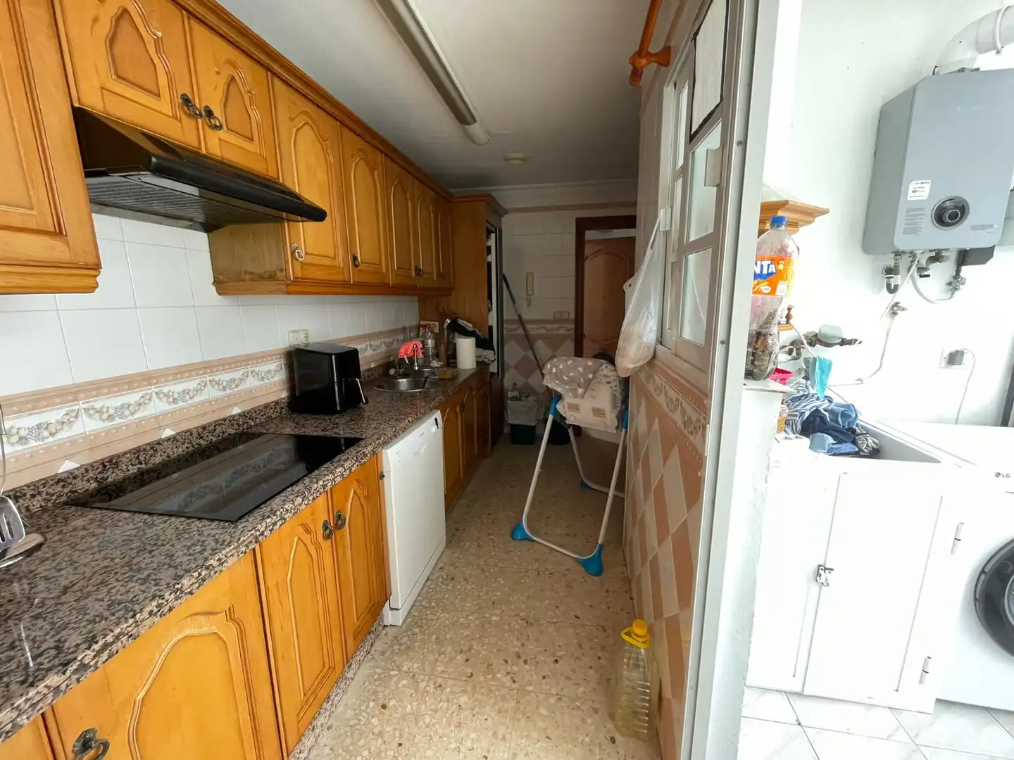Cuina de Pis en venda en Ubrique amb Aire condicionat, Terrassa i Moblat