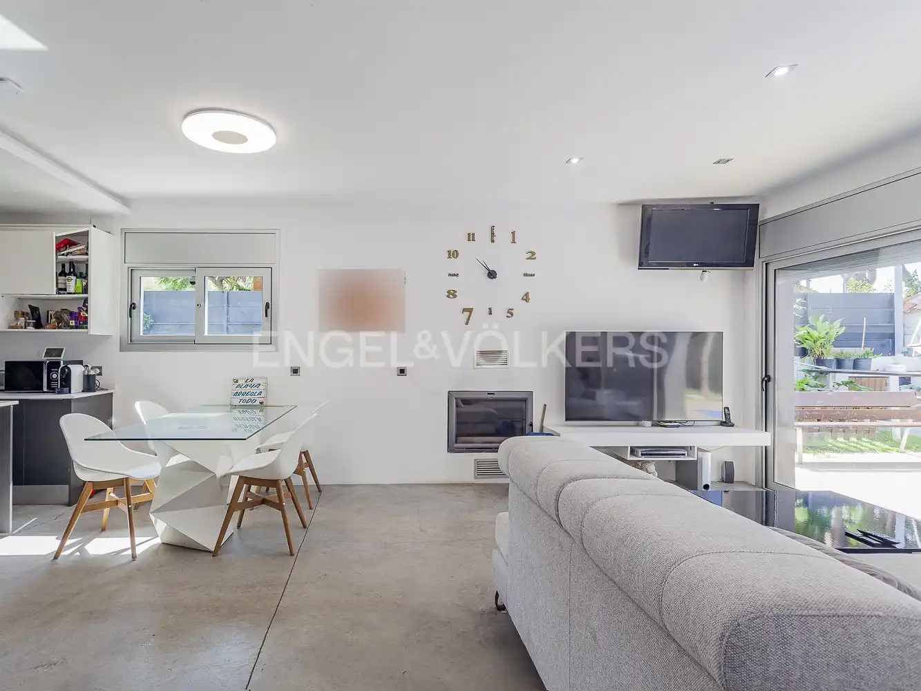 Living room of Houses for rent in Castelldefels  with Air Conditioner, Heating and Private garden
