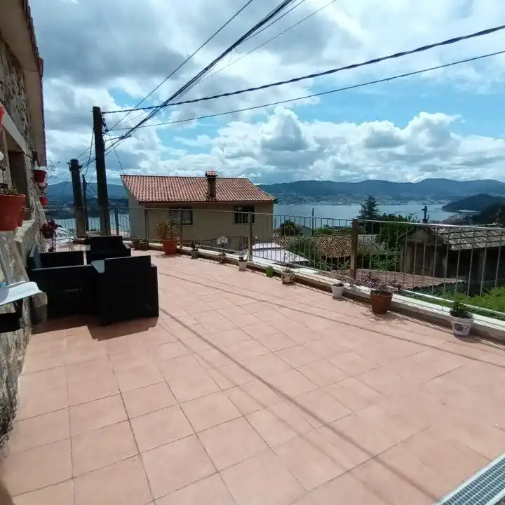 Chalet con jardín en venta en Combarro, imagen 4