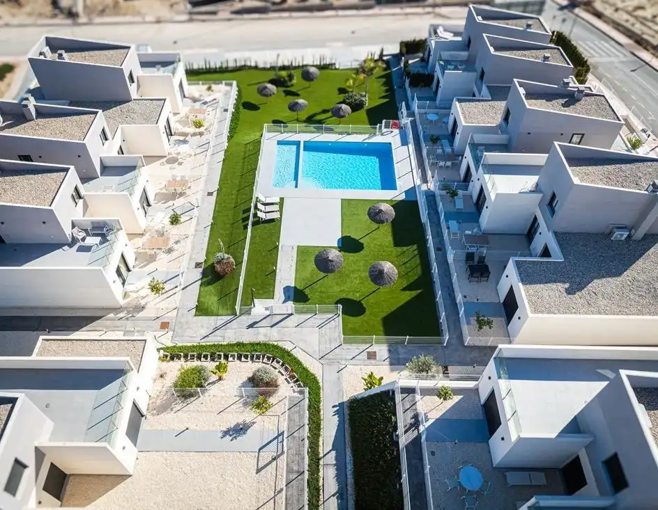 Piscina de Casa adosada en venta en Murcia con Aire acondicionado, Calefacción y Jardín privado