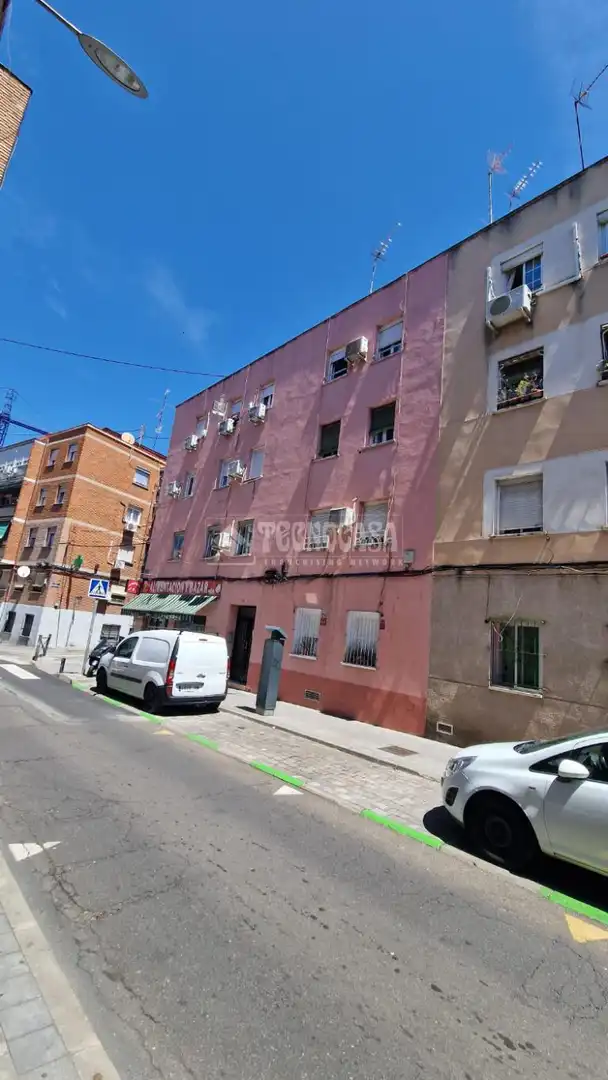 Vista exterior de Piso en venta en Madrid