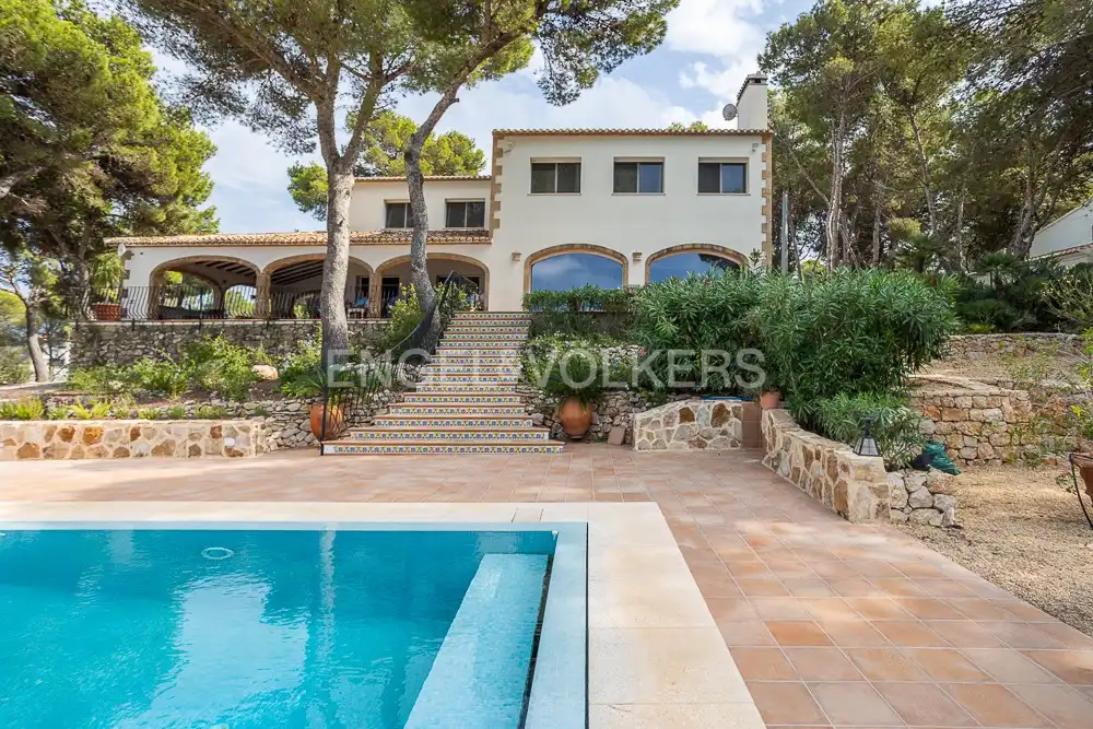 Vista exterior de Finca rústica en venda en Jávea / Xàbia amb Calefacció, Jardí privat i Piscina