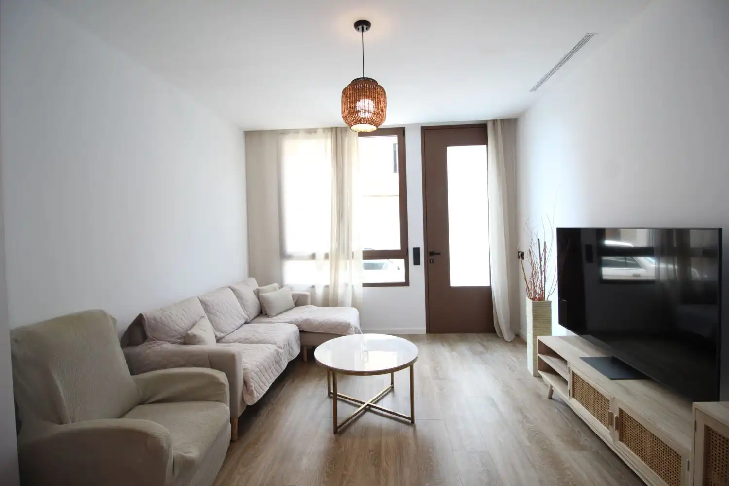 Living room of Flat for sale in Faura  with Air Conditioner, Terrace and Storage room