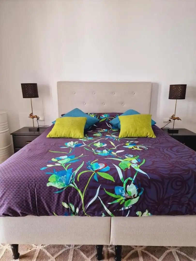 Dormitori de Casa adosada de lloguer en La Alcaidesa amb Jardí privat, Terrassa i Jacuzzi