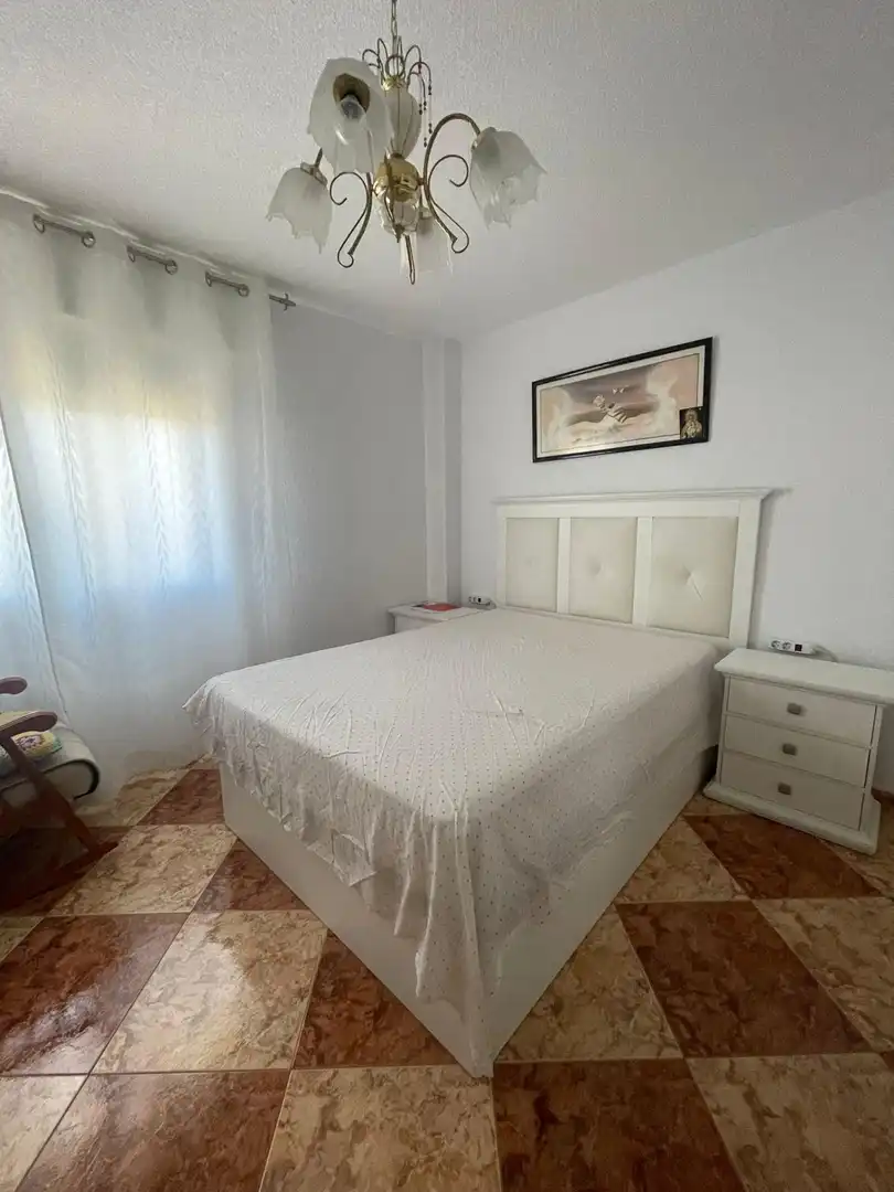 Schlafzimmer von Wohnung zur Miete in Fuenlabrada mit Klimaanlage, Heizung und Parkett