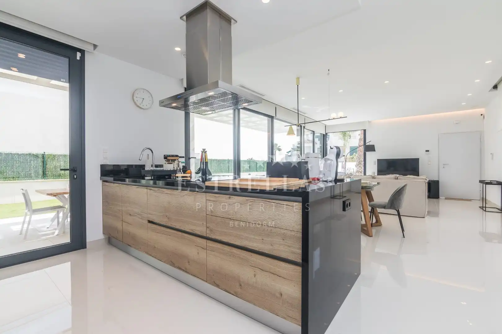 Chalet con piscina en venta en Golf Bahía, imagen 7