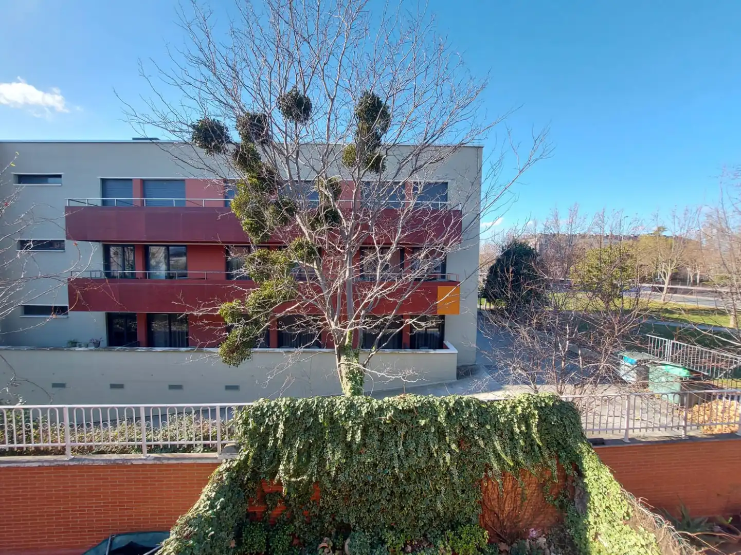 Vista exterior de Casa o chalet en venta en  Logroño con Aire acondicionado, Calefacción y Jardín privado