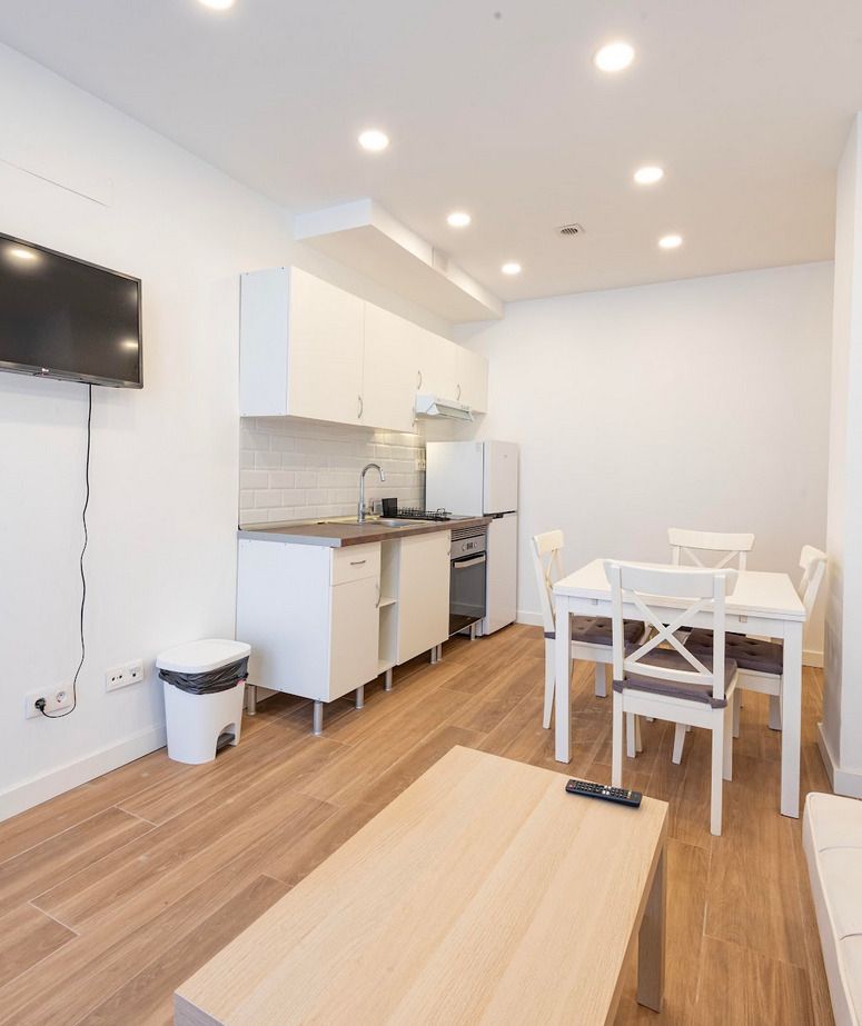 Kitchen of Flat for sale in  Madrid Capital  with Heating, Parquet flooring and Oven