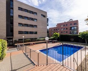 Swimming pool of Flat for sale in Sant Cugat del Vallès  with Air Conditioner, Terrace and Balcony